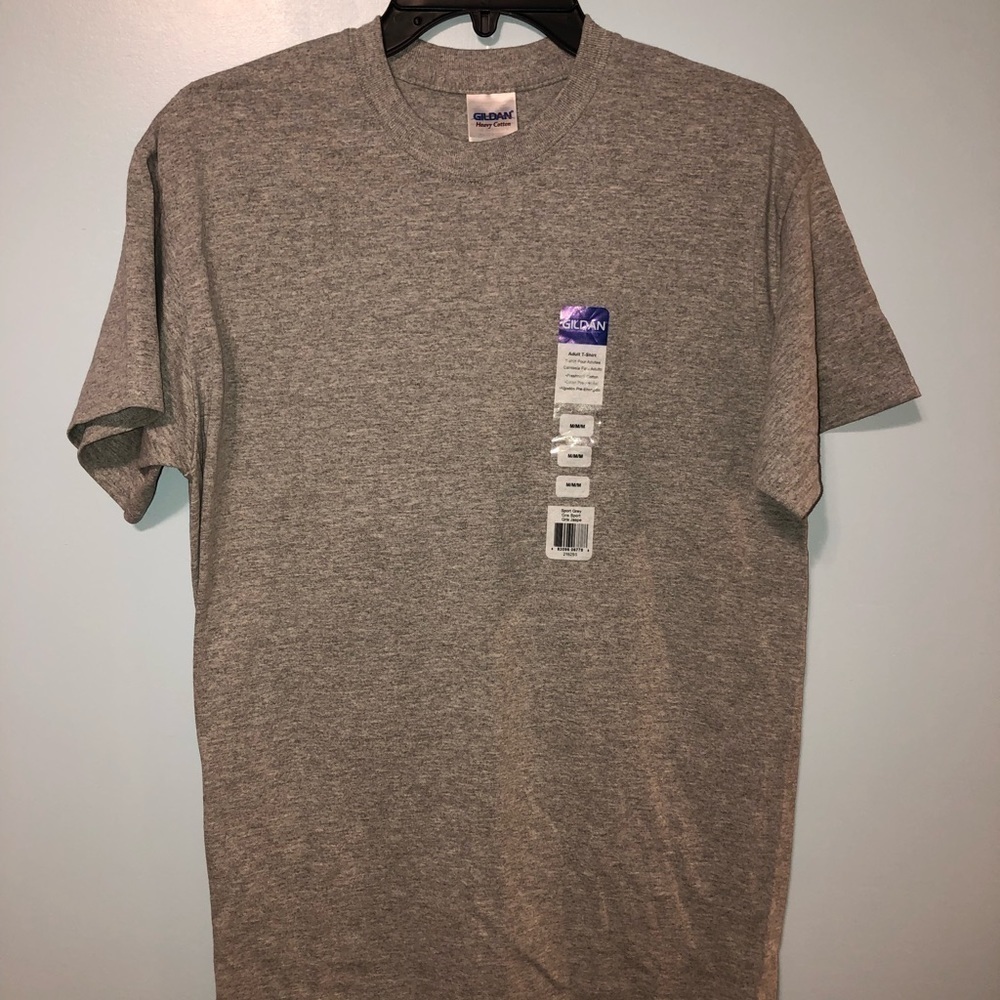 Gildan size medium gray tee shirt NWT